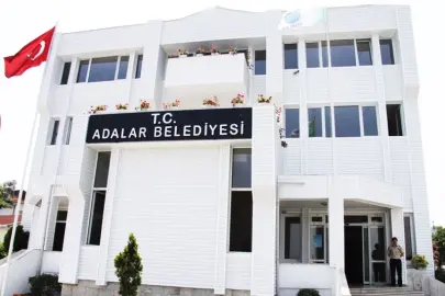Adalar Belediyesi’ne operasyon! Rüşvet ve imardan Başkan ve 41 kişi gözaltında