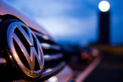 Alman hükümeti Volkswagen’in fabrika kapatma planlarını engellemeyi hedefliyor