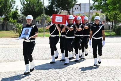 Hastalık nedeniyle hayatını kaybeden komiser toprağa verildi