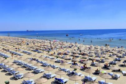 İBB plajlarında sezon açıldı. İstanbullular 14 plajda denize girebilecek