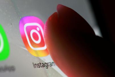 Instagram, WhatsApp ve Facebook çöktü mü?