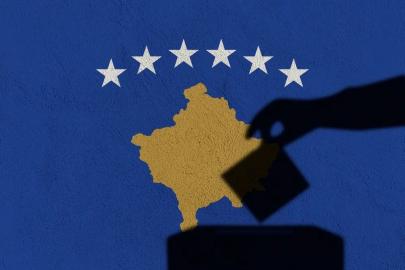 Kosova'da seçmenler, erken genel seçim için sandık başına gitti