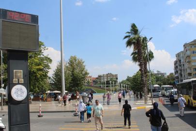 Sıcaklık aniden yükseldi, termometreler 42 dereceyi gösterdi