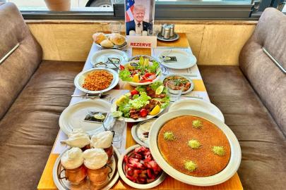 Aspavacılarda Trump hazırlığı. Özel masası ayrıldı, sürekli tazelenecek