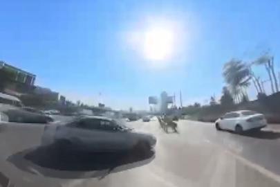 Korkunç kaza: Kontrolsüz şekilde yan yola giren otomobil motosiklete çarptı