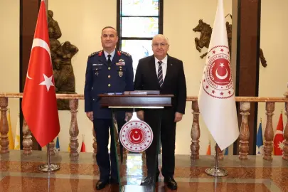Bakan Güler, Hava Kuvvetleri Komutanı Dalkıran’ı kabul etti