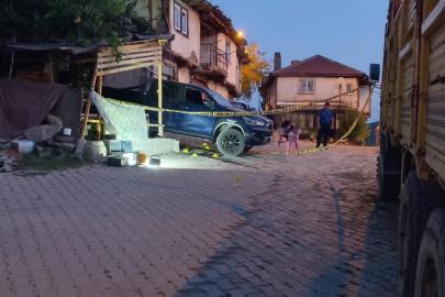 Telefondaki tartışma kanlı bitti. 77 yaşındaki adam iki genci katletti